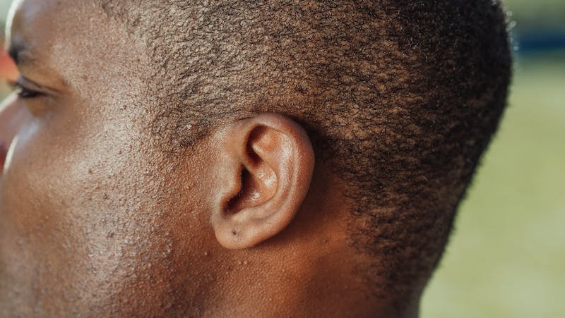 Hörverlust verstehen: Ursachen und Behandlungsmöglichkeiten